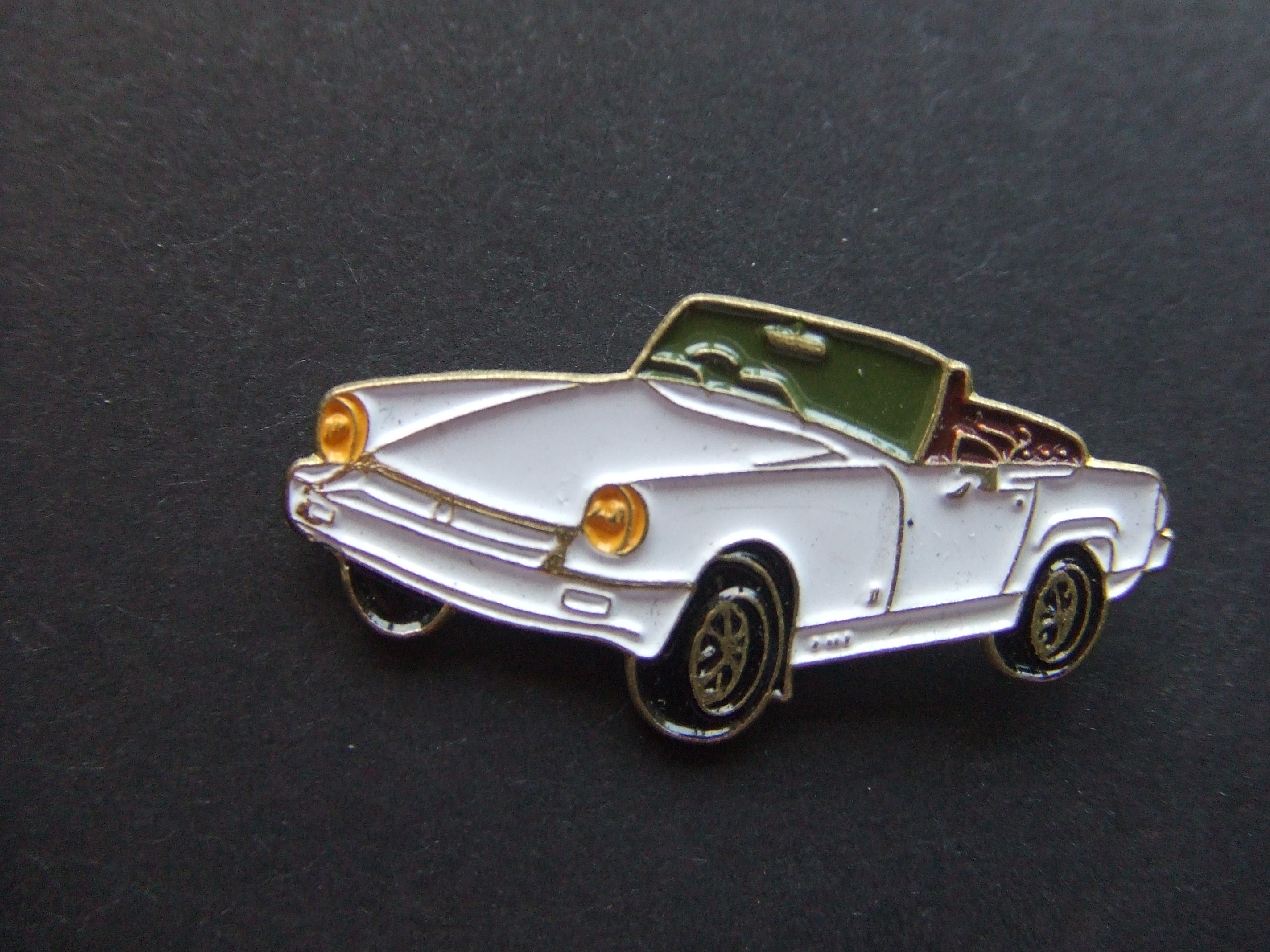 Fiat 1500 Cabriolet ,1960 -1962 oldtimer auto wit model donkergroene ramen